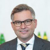 2020_Magnus_Brunner_Ministerrat_am_8.1.2020_(49351370666)_(cropped)_(cropped)